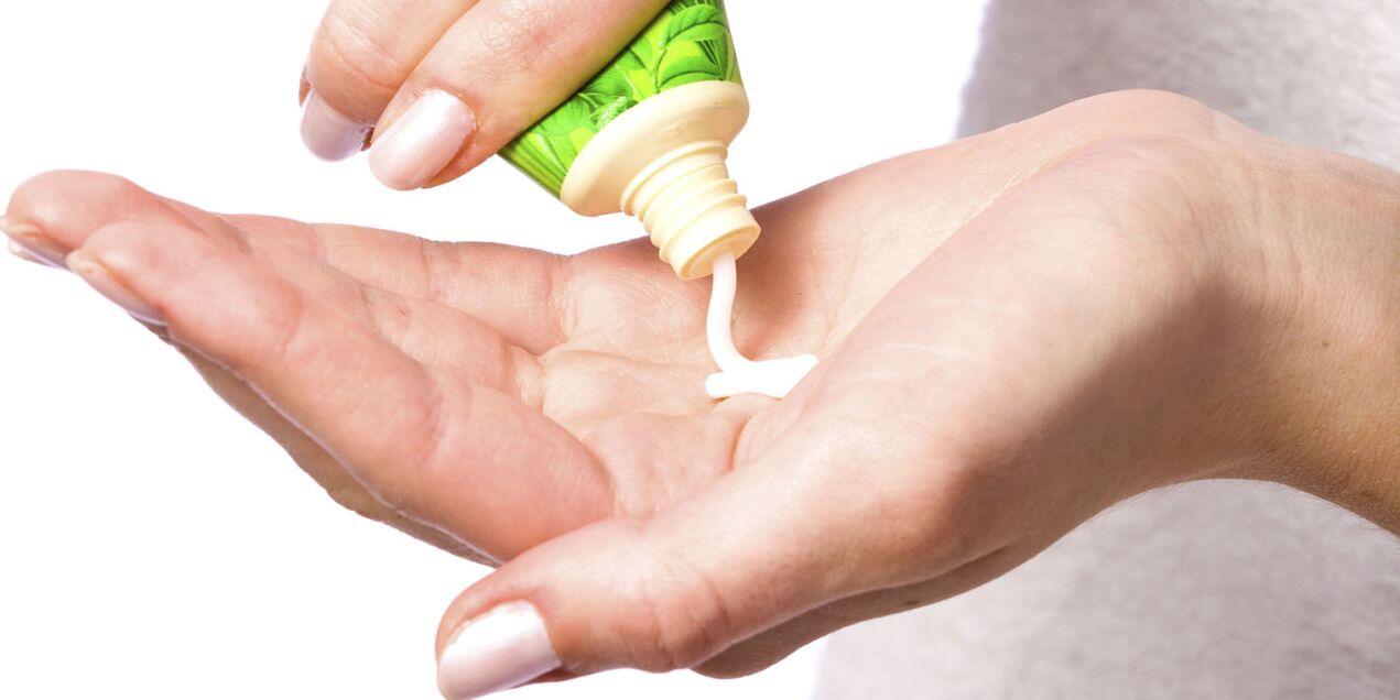 Anti-inflammatory ointment is used to relieve pain in the finger joints. 
